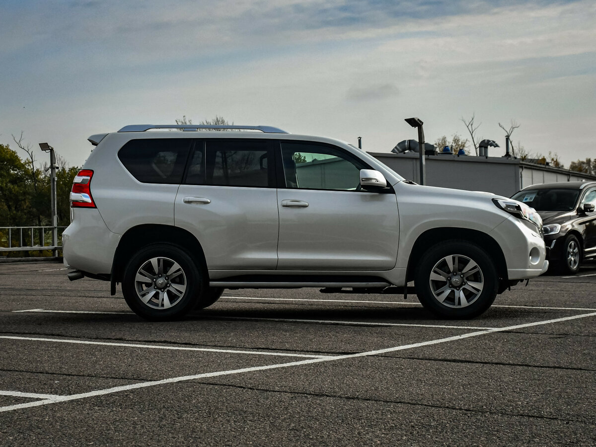Купить Toyota Land Cruiser Prado с пробегом. Фото: #3