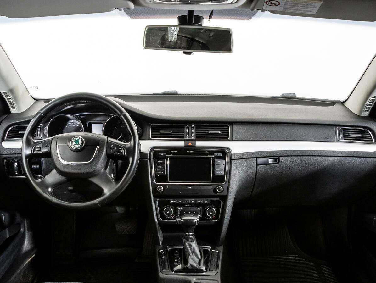 Купить Skoda Superb с пробегом. Фото: #9