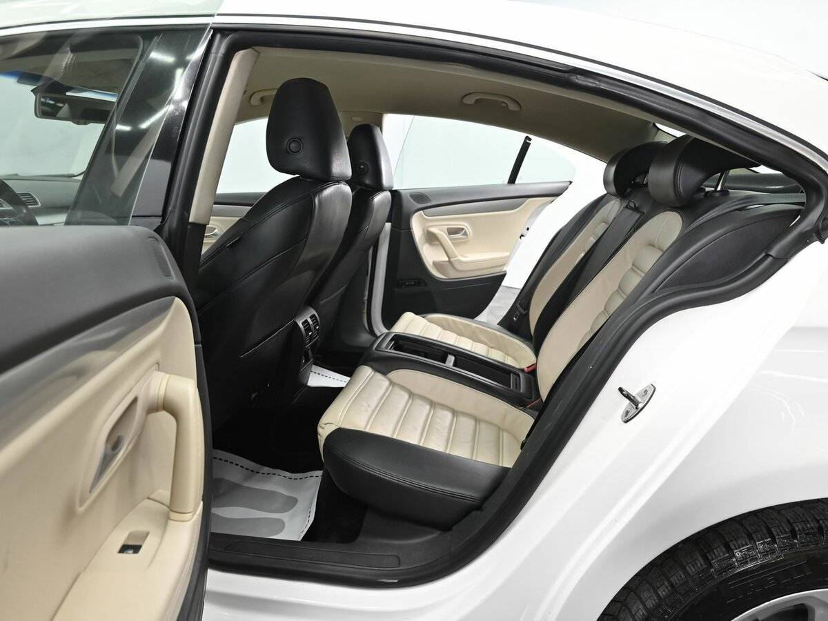 Купить Volkswagen Passat CC с пробегом. Фото: #13