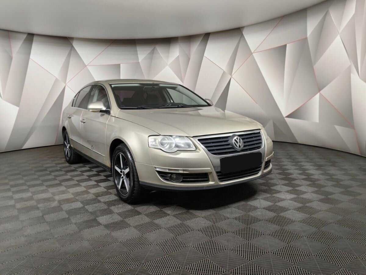 Купить Volkswagen Passat с пробегом. Фото: #2