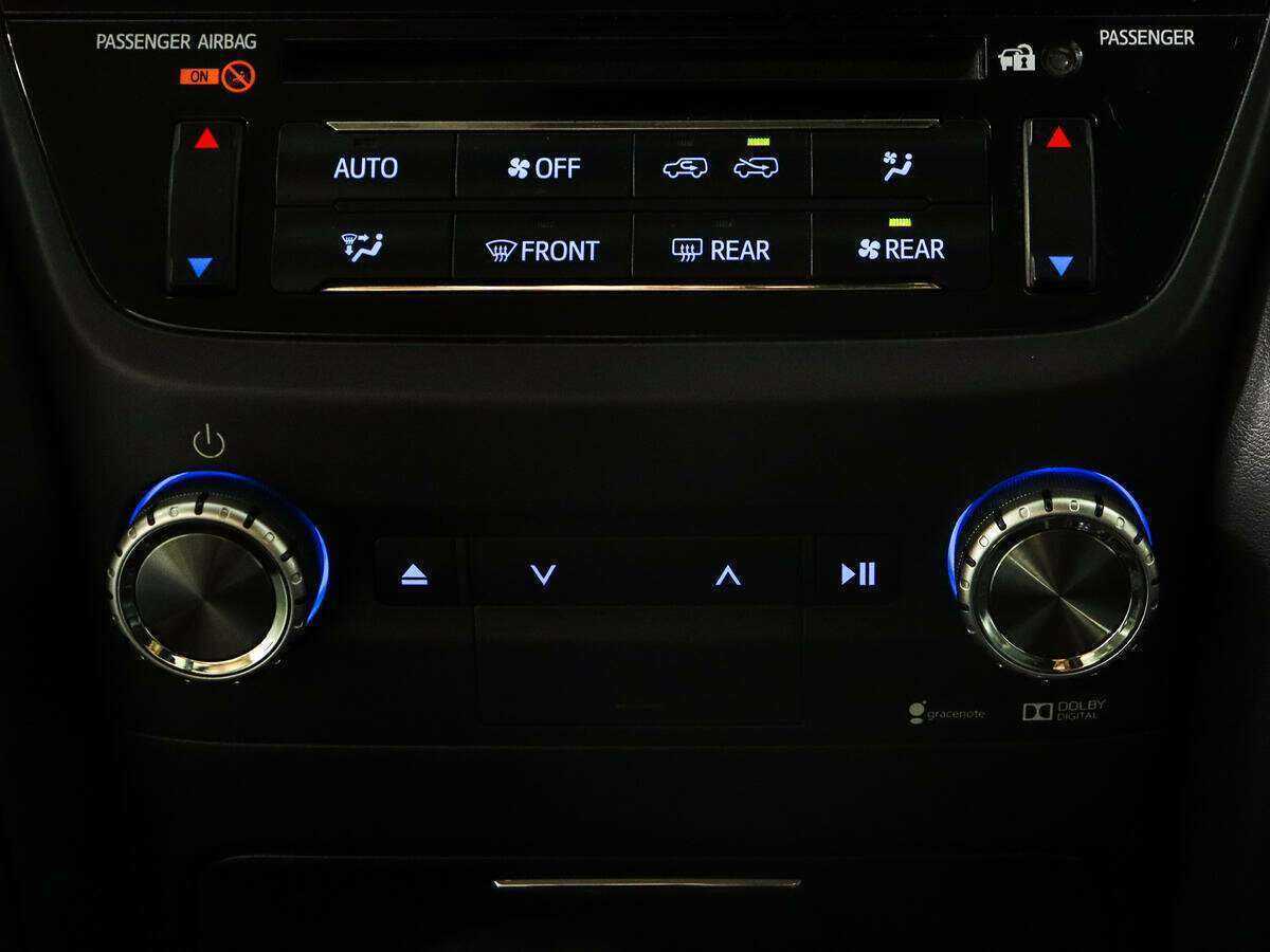 Купить Toyota Land Cruiser с пробегом. Фото: #17