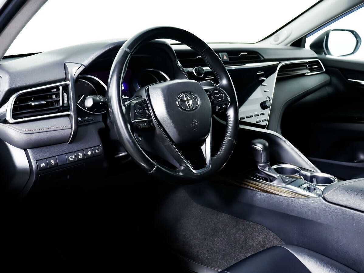 Купить Toyota Camry с пробегом. Фото: #12