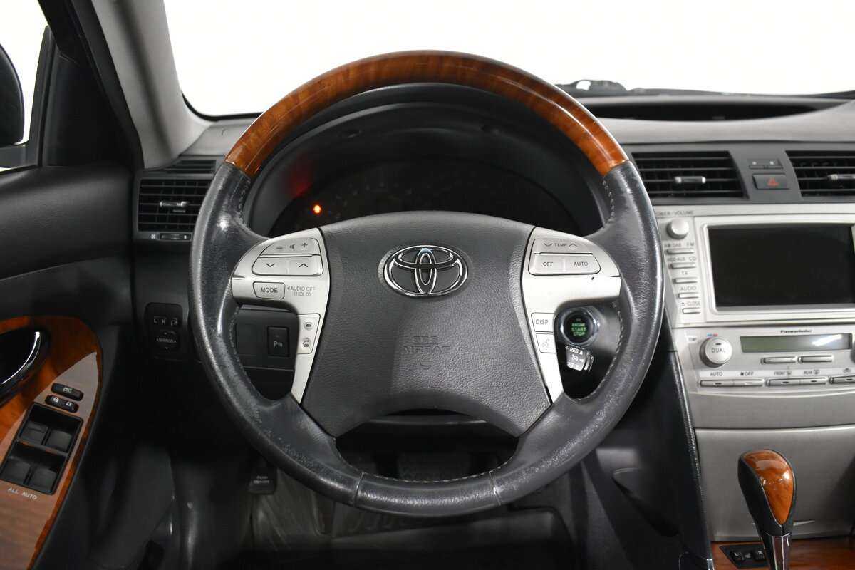 Купить Toyota Camry с пробегом. Фото: #12