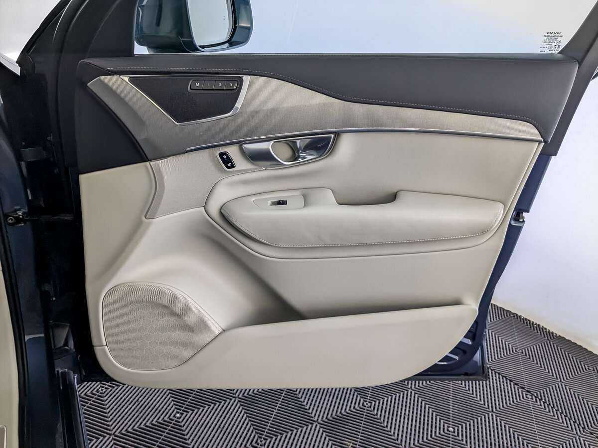 Купить Volvo XC90 с пробегом. Фото: #19