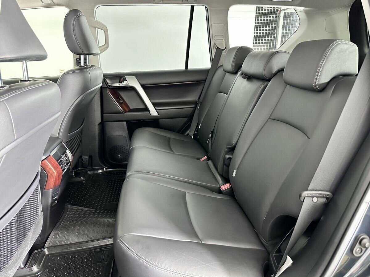 Купить Toyota Land Cruiser Prado с пробегом. Фото: #18