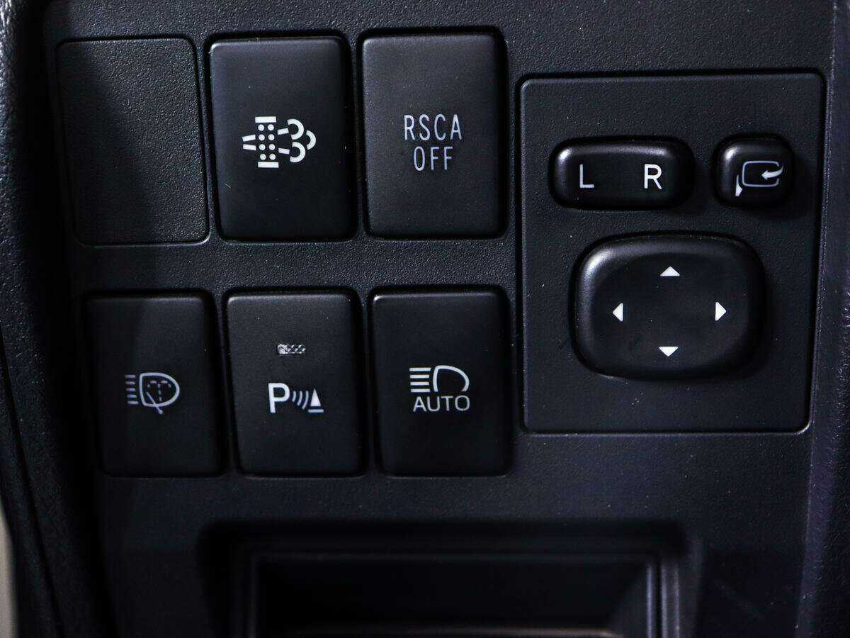 Купить Toyota Land Cruiser с пробегом. Фото: #24