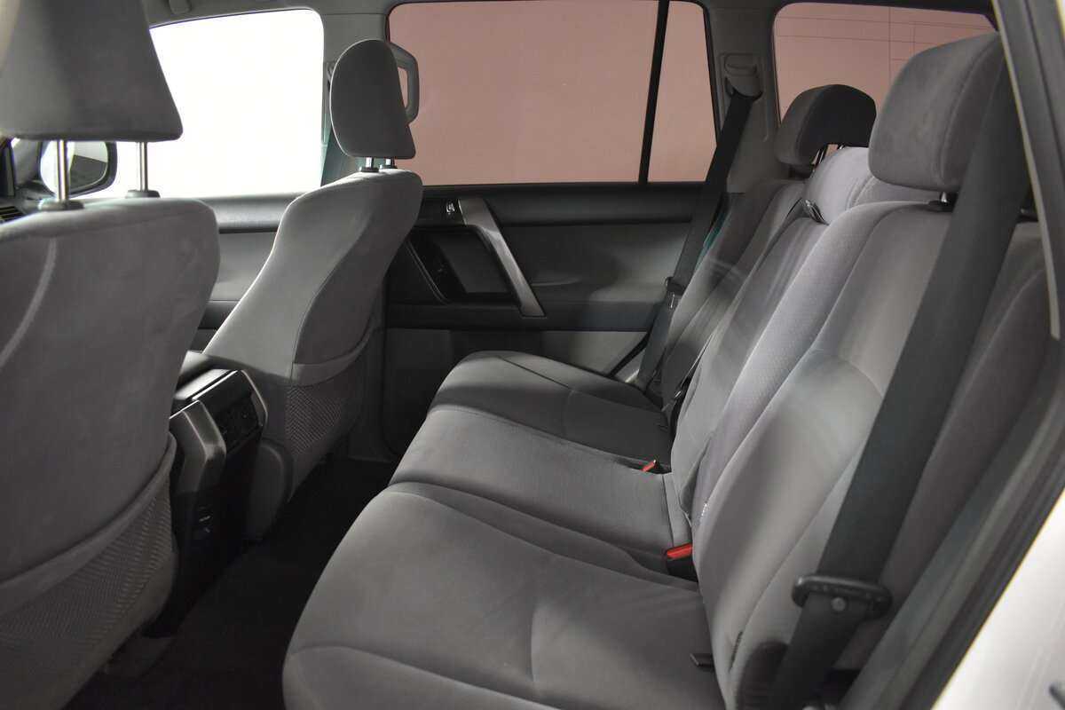 Купить Toyota Land Cruiser Prado с пробегом. Фото: #6