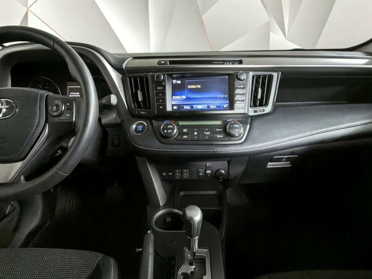 Купить Toyota RAV4 с пробегом. Фото: #10