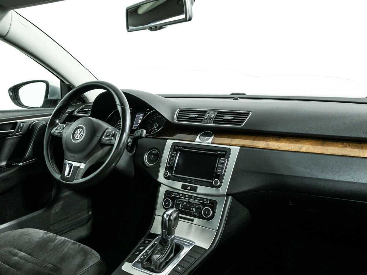Купить Volkswagen Passat с пробегом. Фото: #8