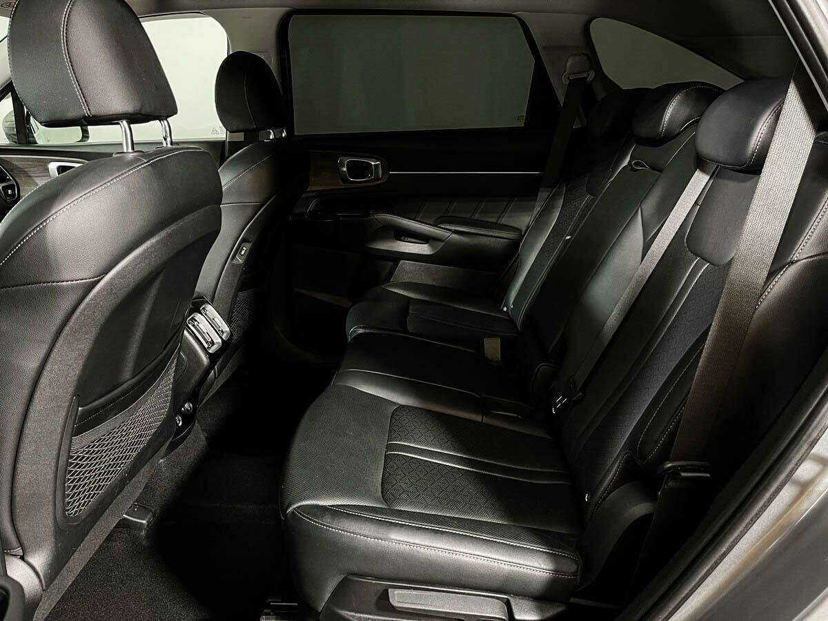 Купить Kia Sorento с пробегом. Фото: #9