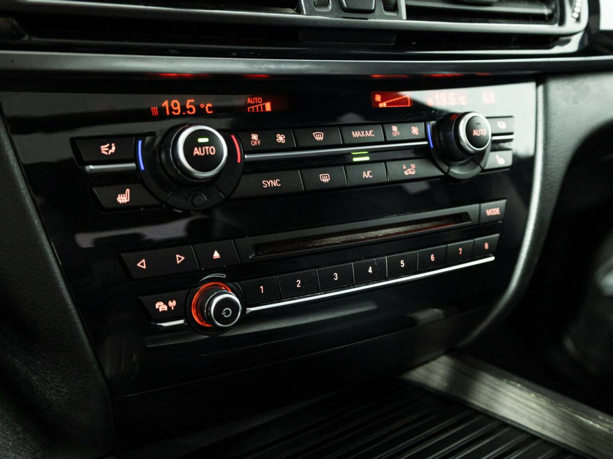 Купить BMW X5 с пробегом. Фото: #18