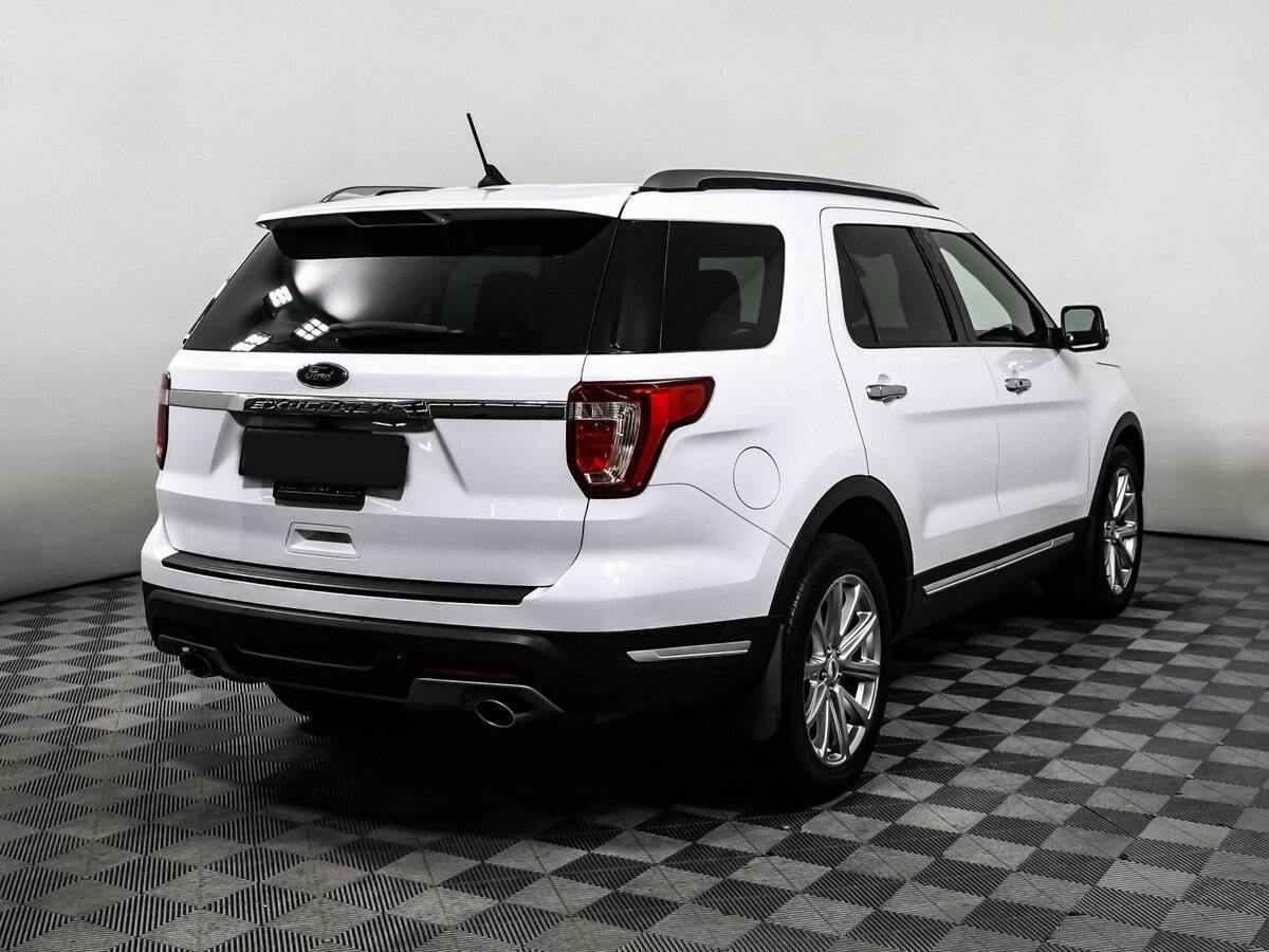 Купить Ford Explorer с пробегом. Фото: #4