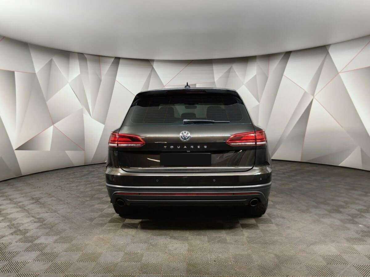 Купить Volkswagen Touareg с пробегом. Фото: #7