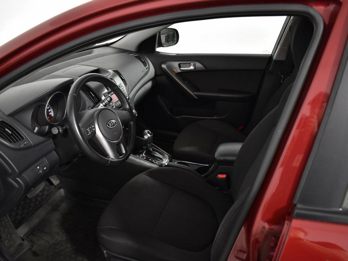 Купить Kia Cerato с пробегом. Фото: #8