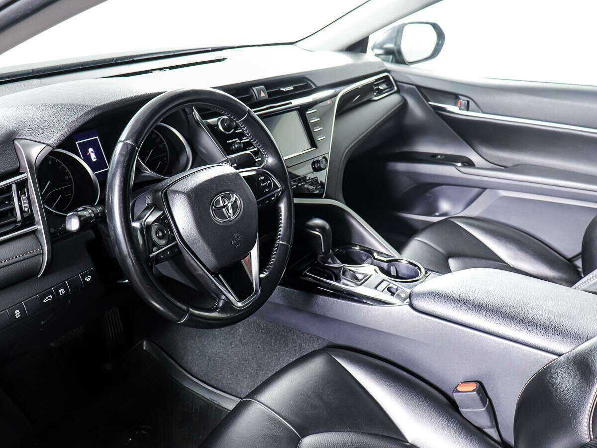 Купить Toyota Camry с пробегом. Фото: #12