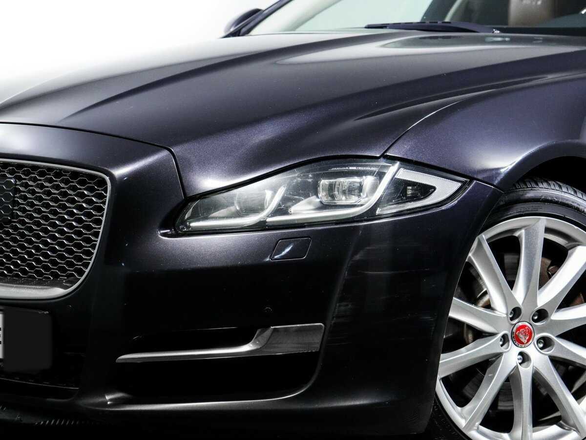 Купить Jaguar XJ с пробегом. Фото: #13