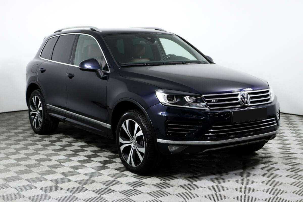Купить Volkswagen Touareg с пробегом. Фото: #2