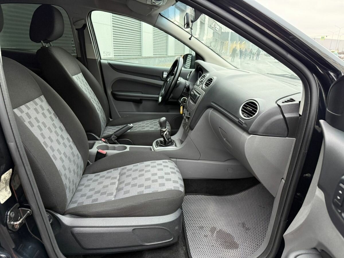 Купить Ford Focus с пробегом. Фото: #4