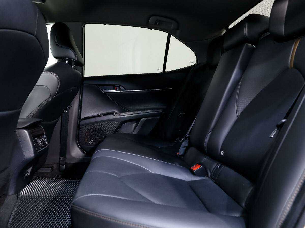 Купить Toyota Camry с пробегом. Фото: #12