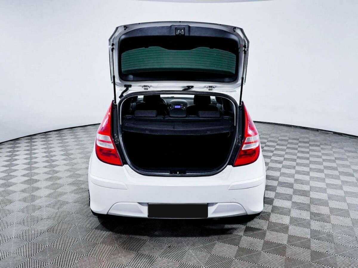 Купить Hyundai i30 с пробегом. Фото: #9