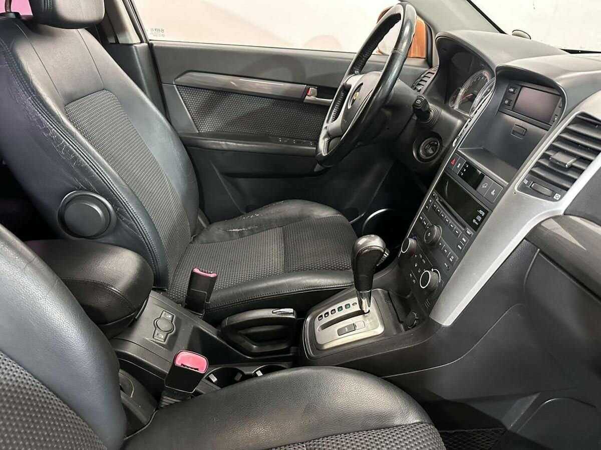 Купить Chevrolet Captiva с пробегом. Фото: #9