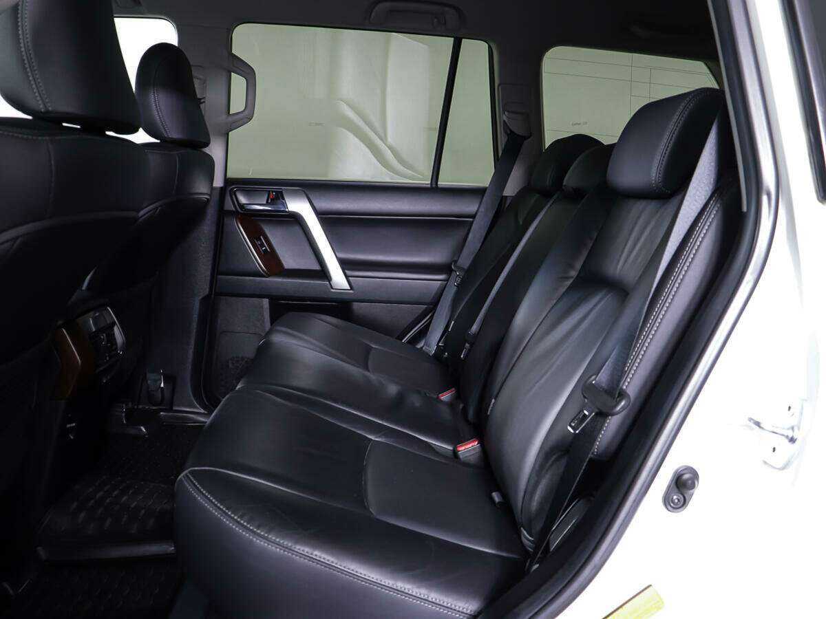Купить Toyota Land Cruiser Prado с пробегом. Фото: #9