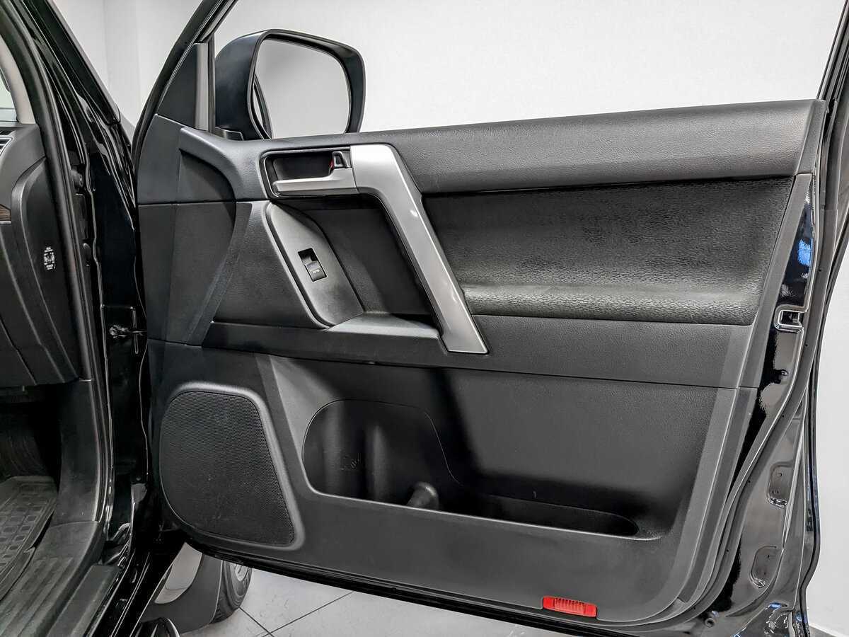 Купить Toyota Land Cruiser Prado с пробегом. Фото: #24