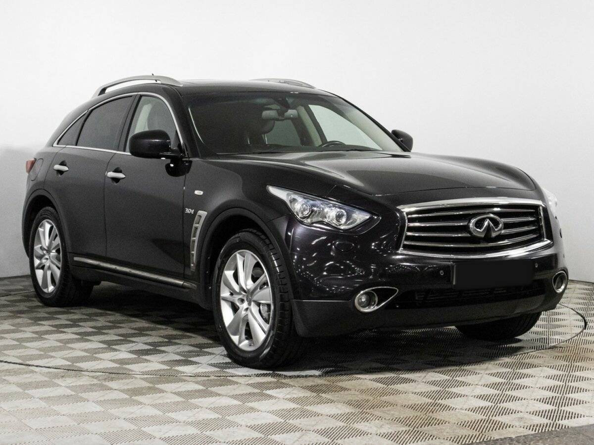 Купить Infiniti QX70 с пробегом. Фото: #2