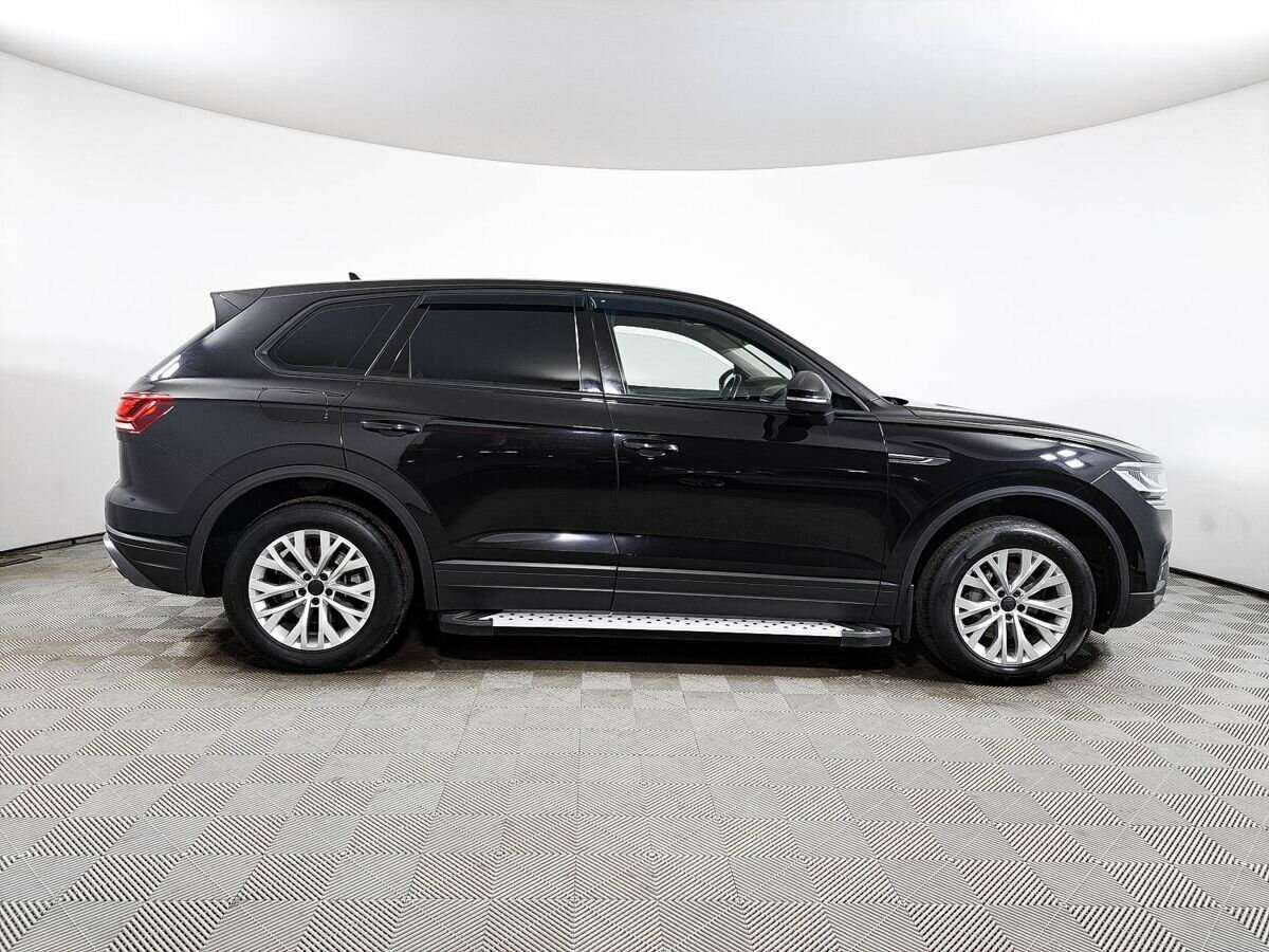 Купить Volkswagen Touareg с пробегом. Фото: #3