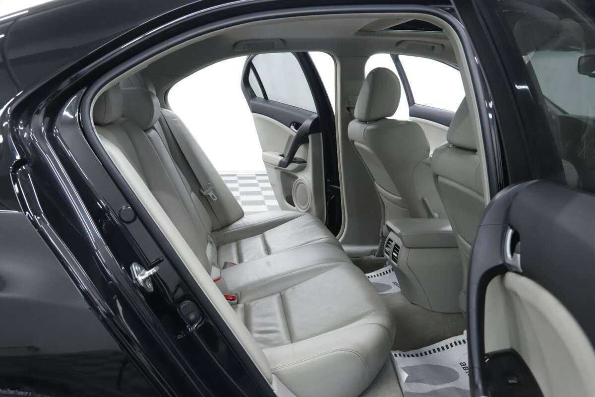 Купить Honda Accord с пробегом. Фото: #17