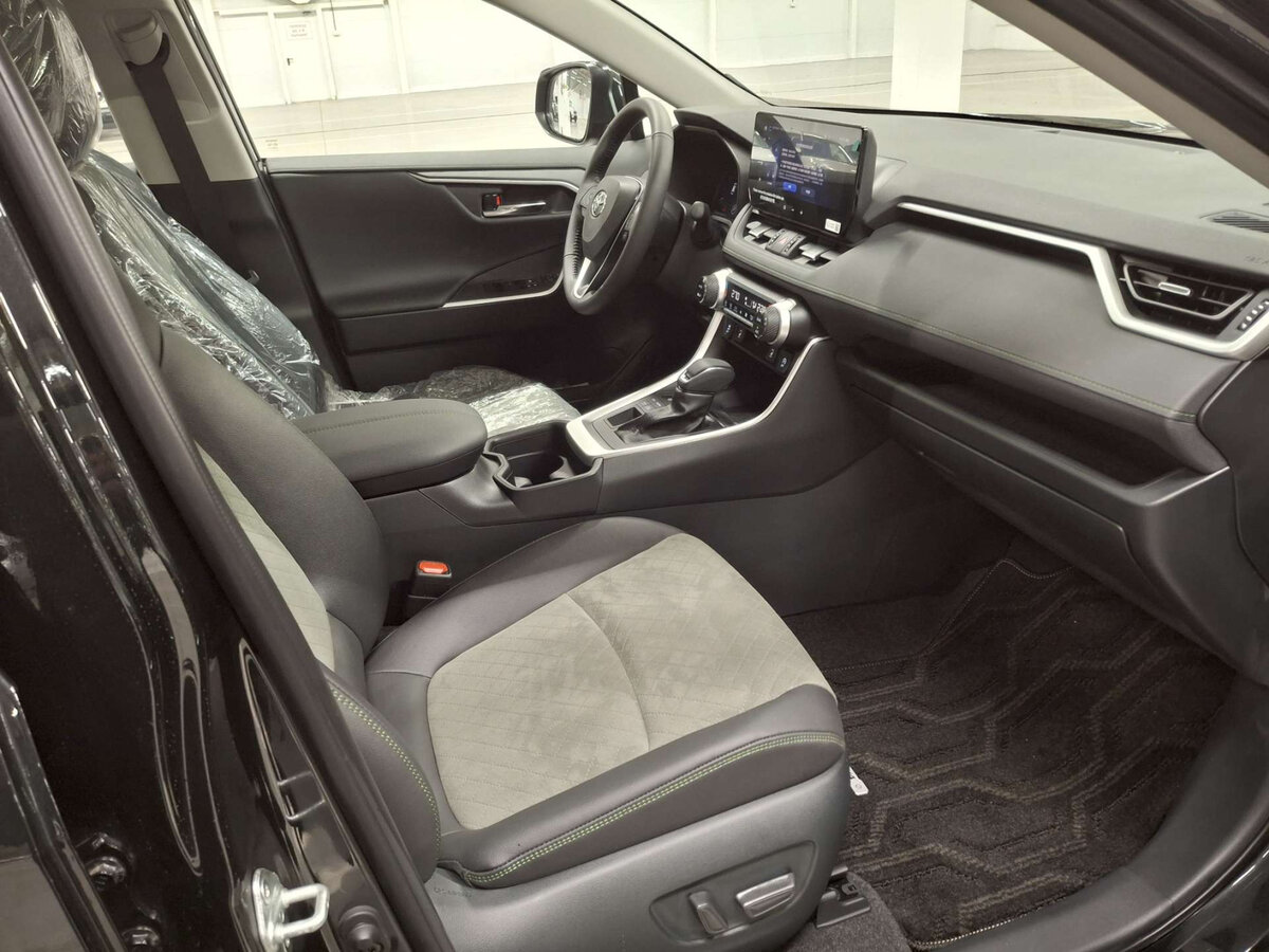 Купить Toyota RAV4 с пробегом. Фото: #9