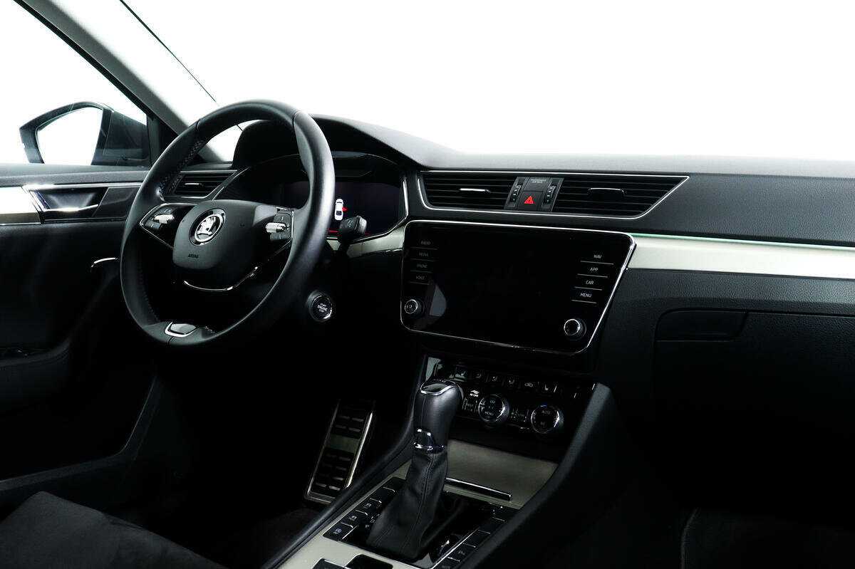 Купить Skoda Superb с пробегом. Фото: #8