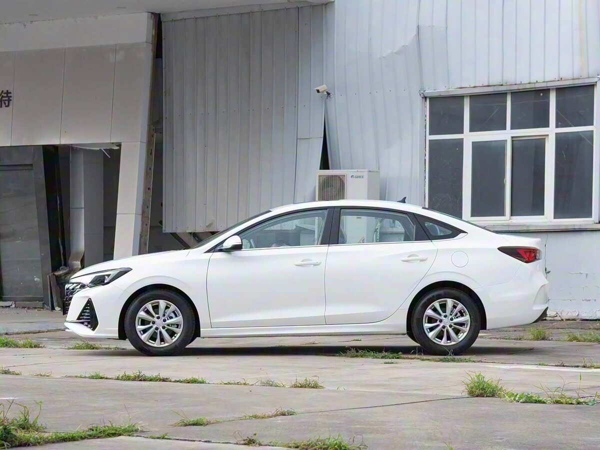 Купить Changan Eado Plus с пробегом. Фото: #2