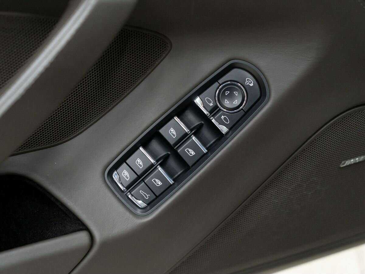 Купить Porsche Panamera с пробегом. Фото: #15
