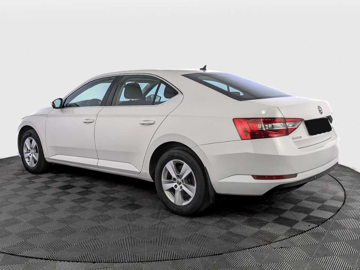 Купить Skoda Superb с пробегом. Фото: #6