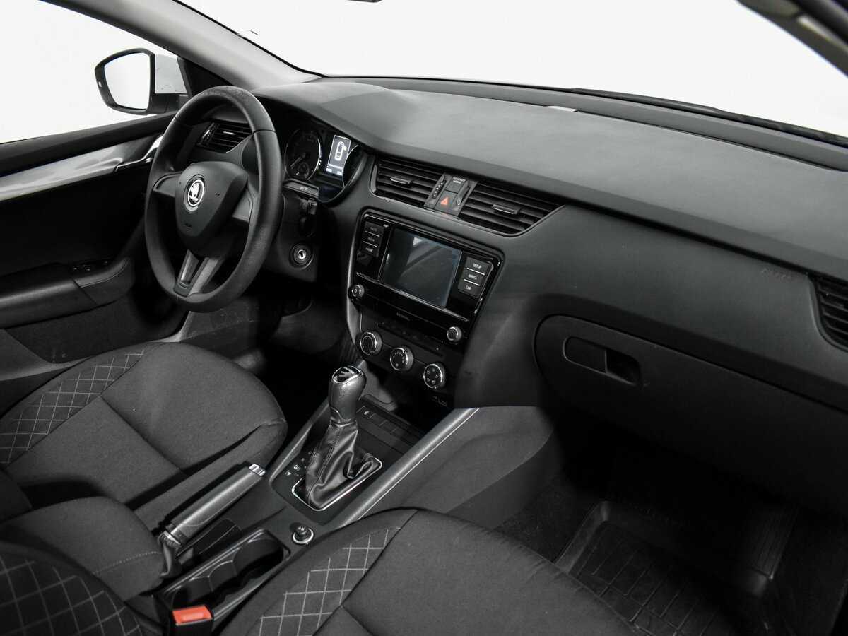 Купить Skoda Octavia с пробегом. Фото: #12