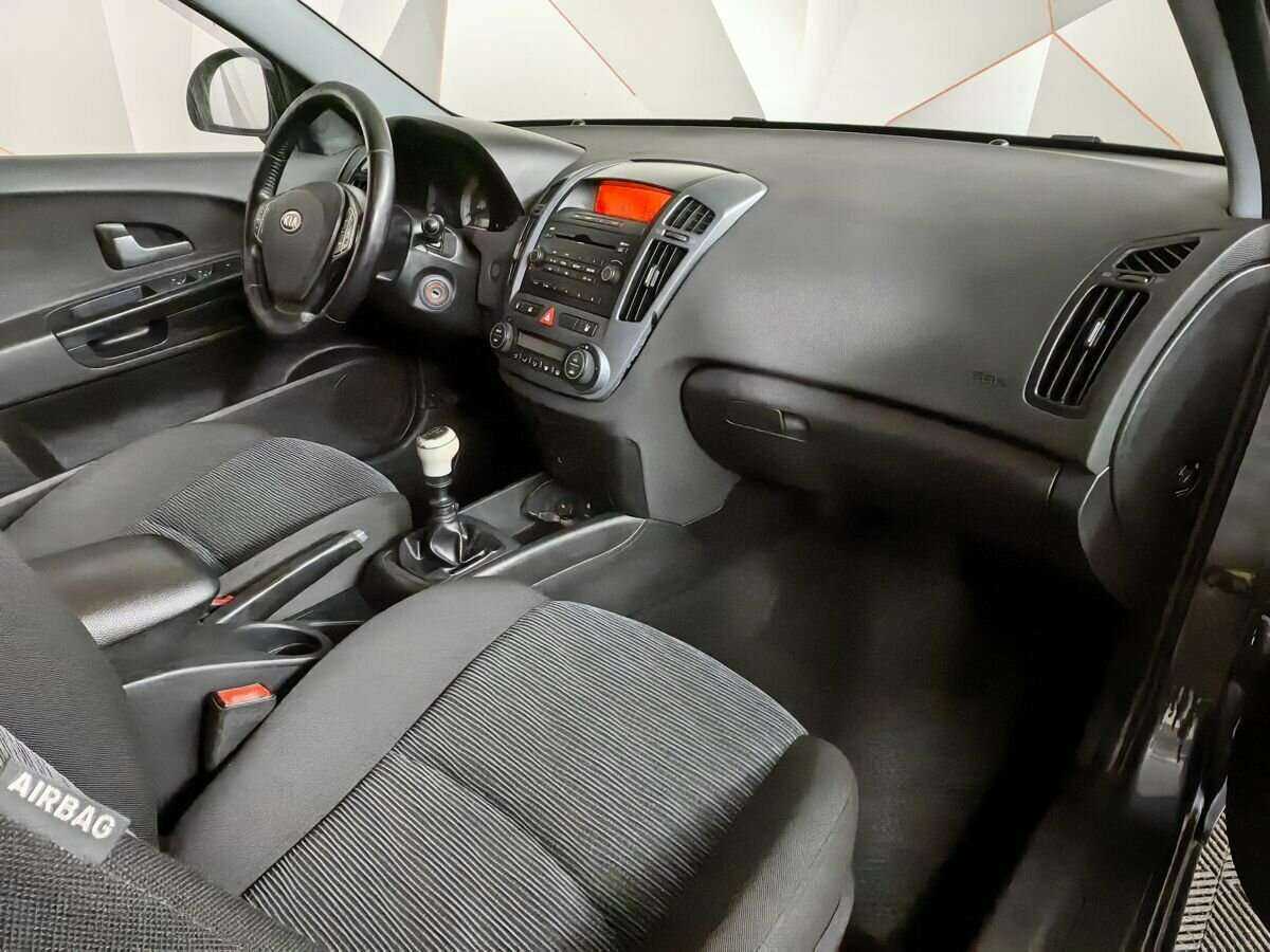 Купить Kia Ceed с пробегом. Фото: #8