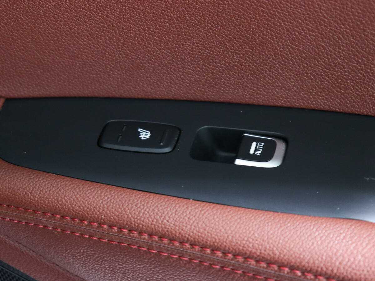 Купить Kia Sorento с пробегом. Фото: #12