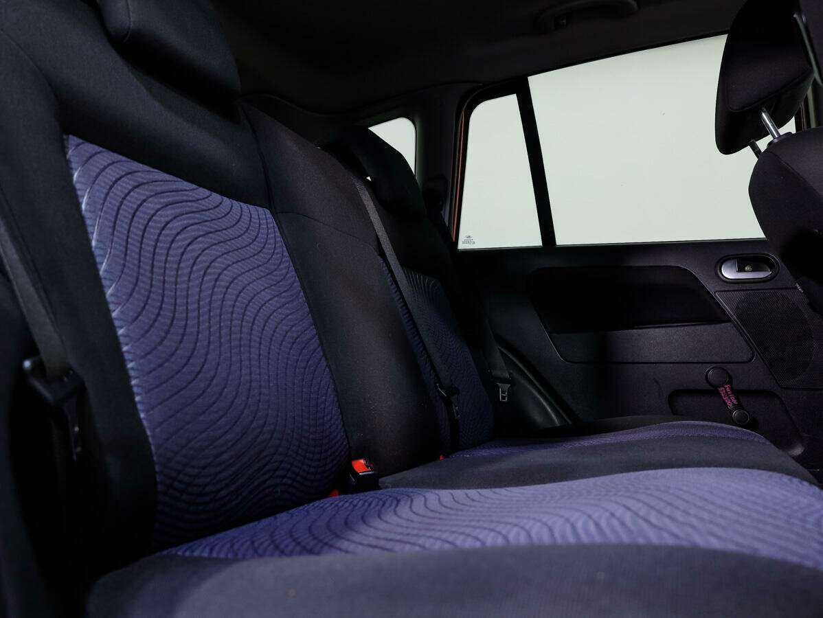 Купить Ford Fusion с пробегом. Фото: #12