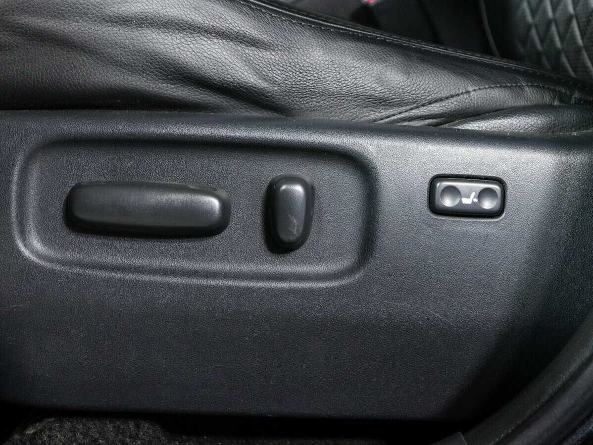 Купить Toyota RAV4 с пробегом. Фото: #14