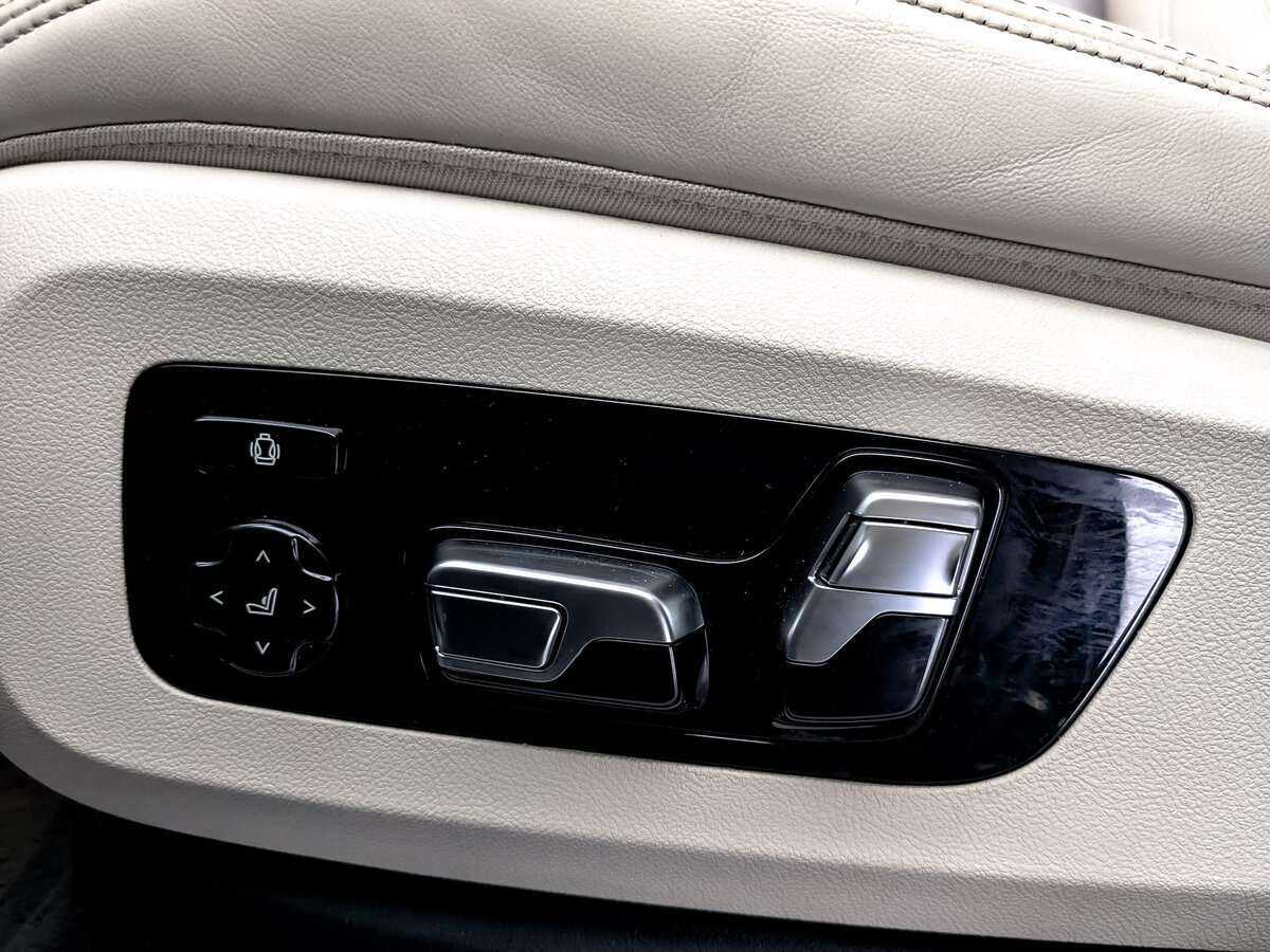 Купить BMW X7 с пробегом. Фото: #17