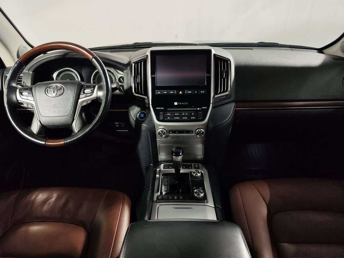 Купить Toyota Land Cruiser с пробегом. Фото: #14