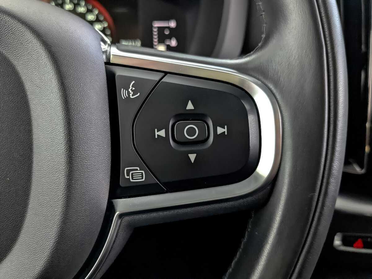 Купить Volvo XC60 с пробегом. Фото: #25