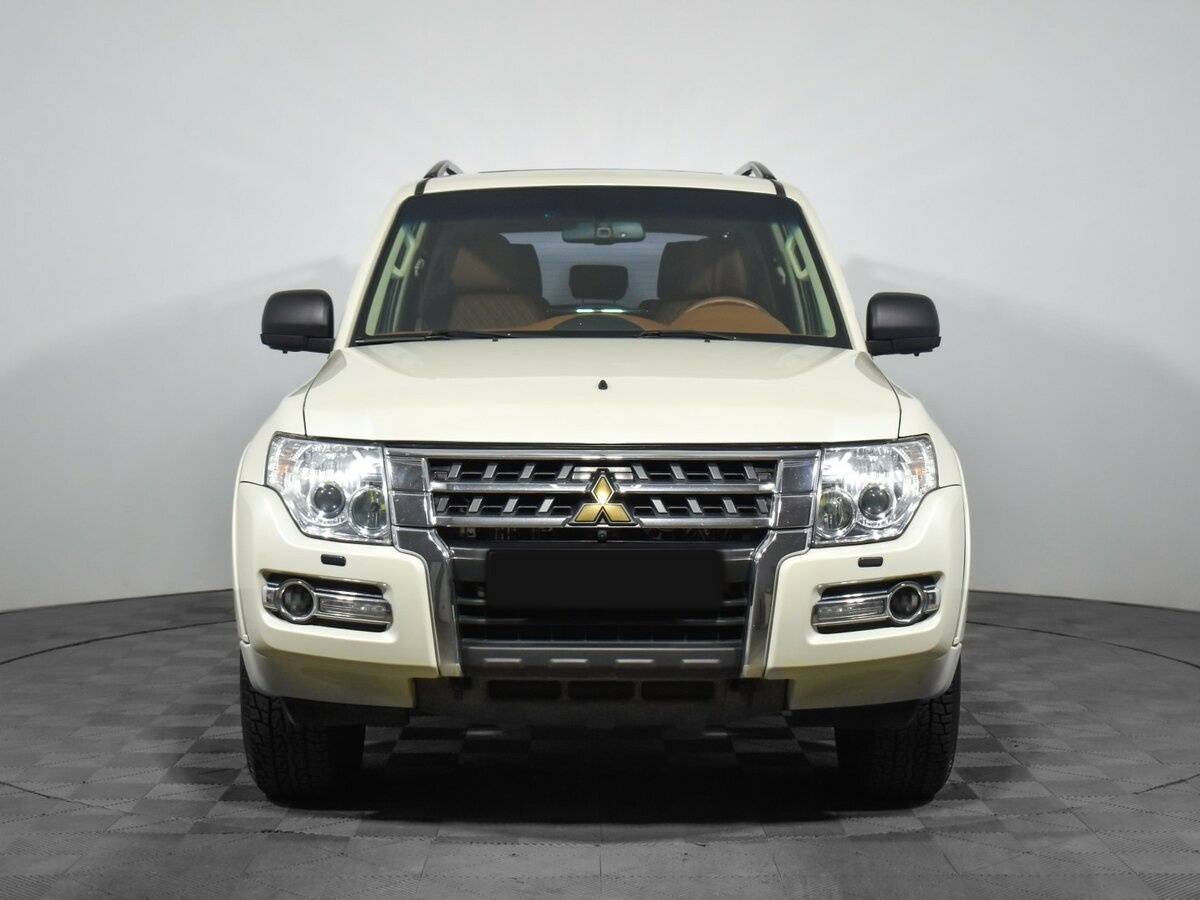 Купить Mitsubishi Pajero с пробегом. Фото: #1
