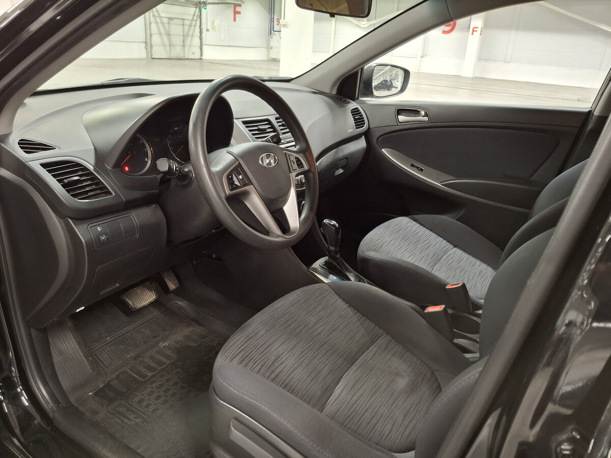 Купить Hyundai Solaris с пробегом. Фото: #15