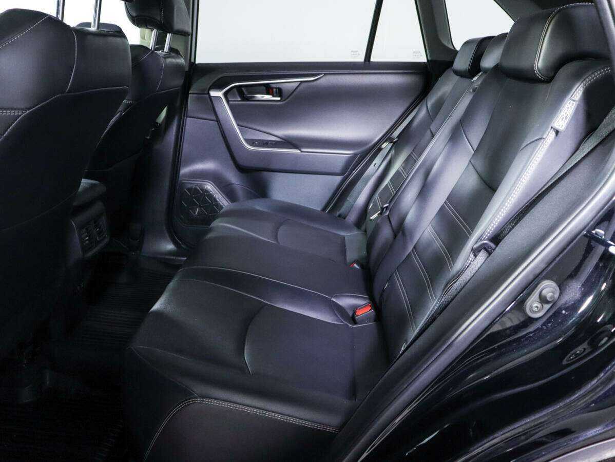 Купить Toyota RAV4 с пробегом. Фото: #7