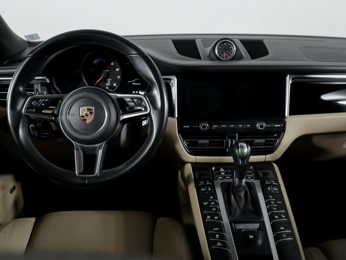 Купить Porsche Macan с пробегом. Фото: #11