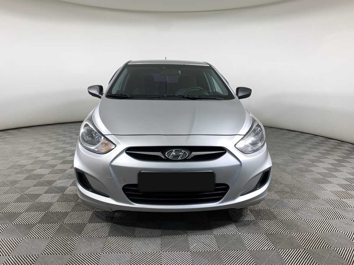 Купить Hyundai Solaris с пробегом. Фото: #1