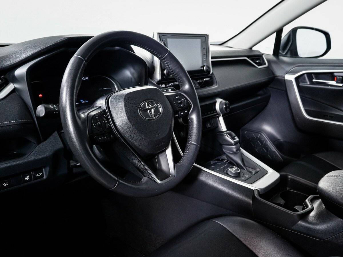 Купить Toyota RAV4 с пробегом. Фото: #13