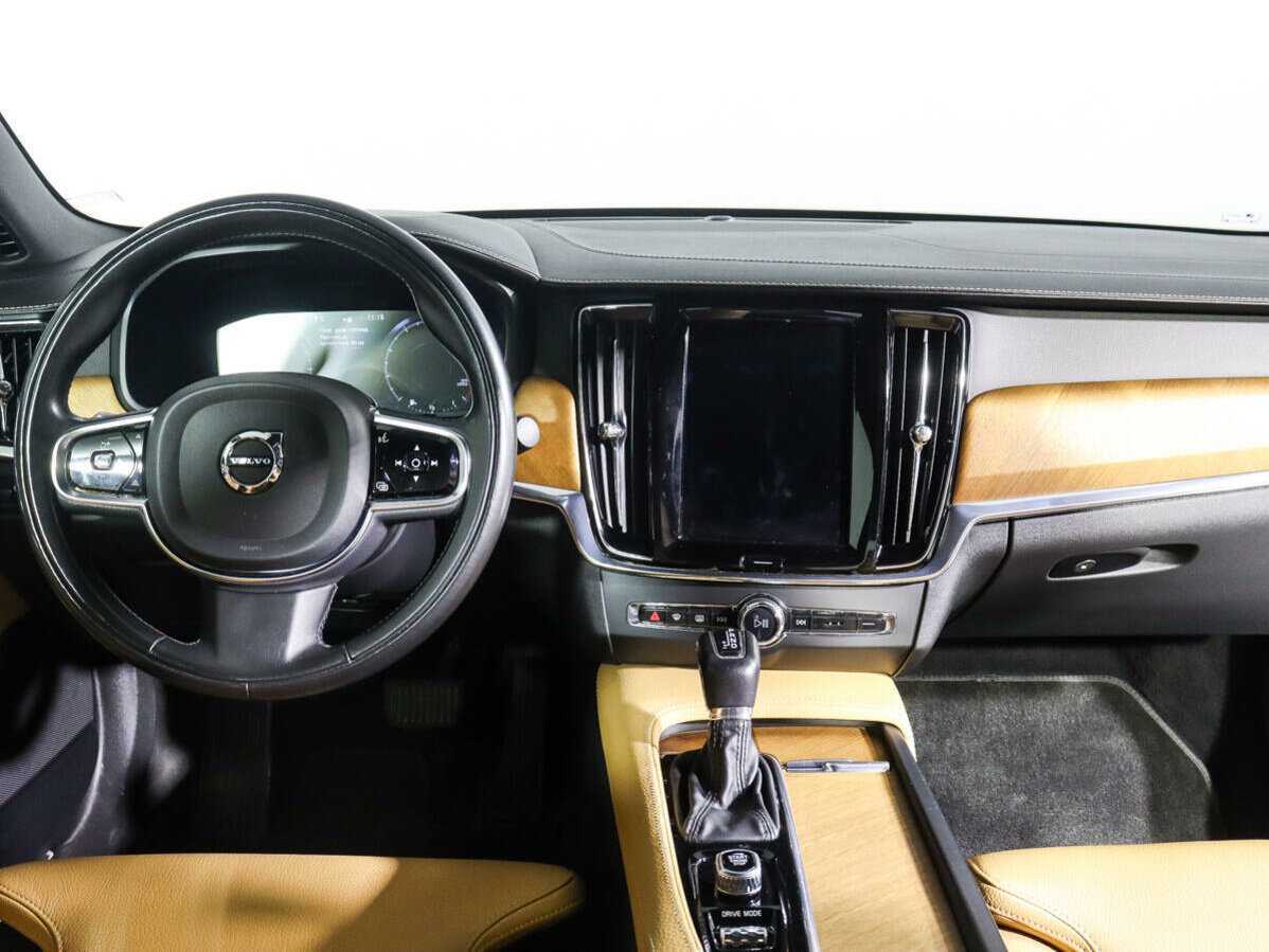 Купить Volvo S90 с пробегом. Фото: #8